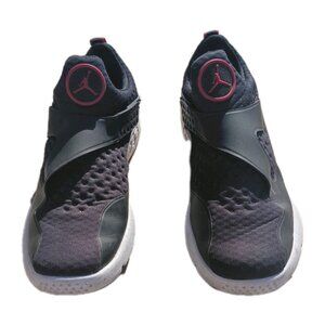 Nike Air Jordan Trainer Essential Mens  Size 9 Black and Red Shoes NBA Basketbal
